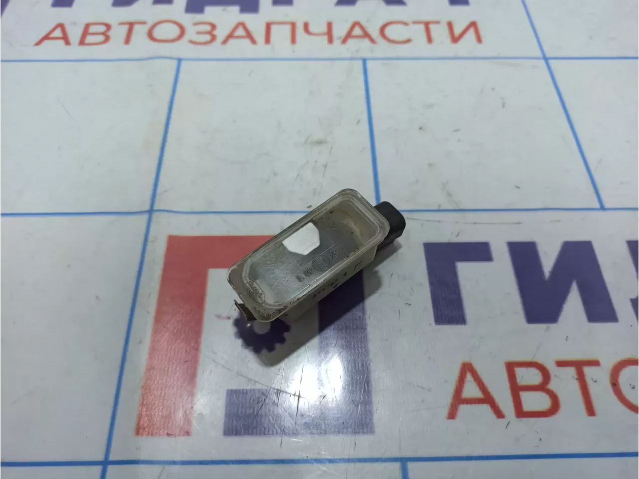 Фонарь подсветки номера Ford Mondeo 4 (BD) 7S7113550AB